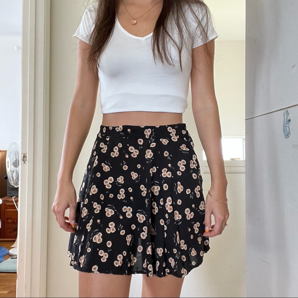 Brandy Melville sunflower skirt